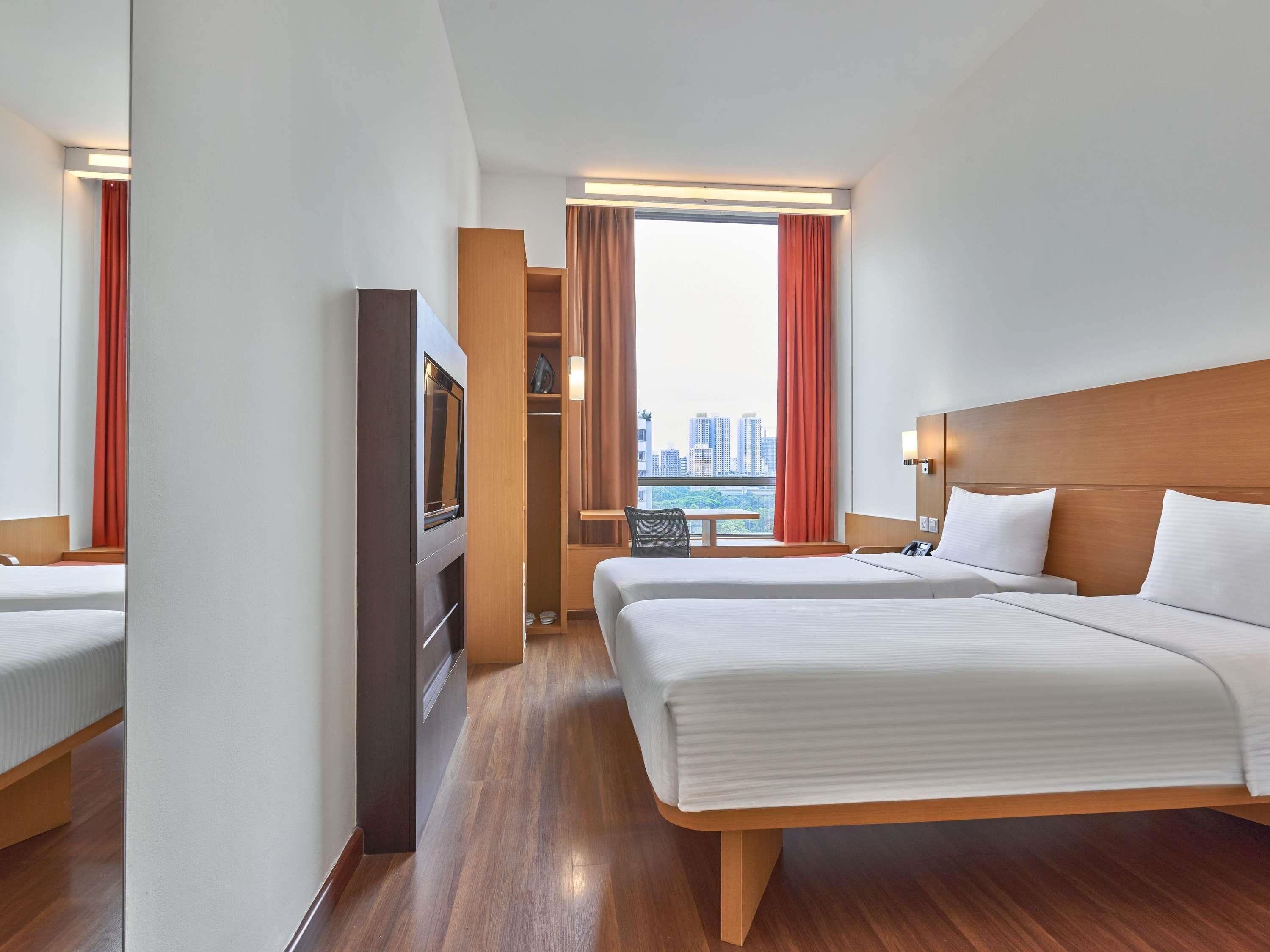 Standard Twin Room, 2 Twin Beds | In-room safe, desk, laptop workspace, blackout drapes