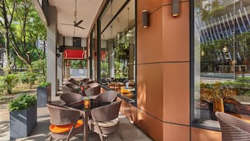 Café da manhã, almoço e jantar