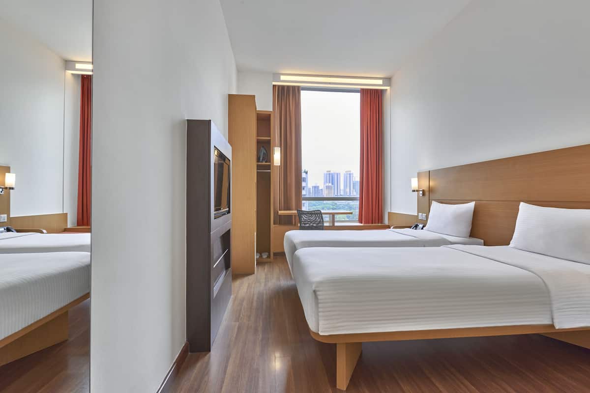 Standard Twin Room, 2 Twin Beds | In-room safe, desk, laptop workspace, blackout drapes