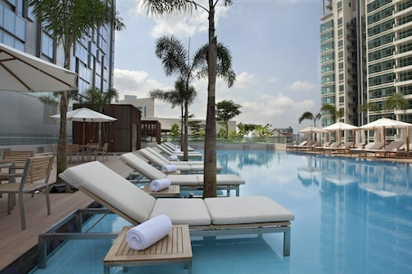 Indoor pool, outdoor pool, free cabanas