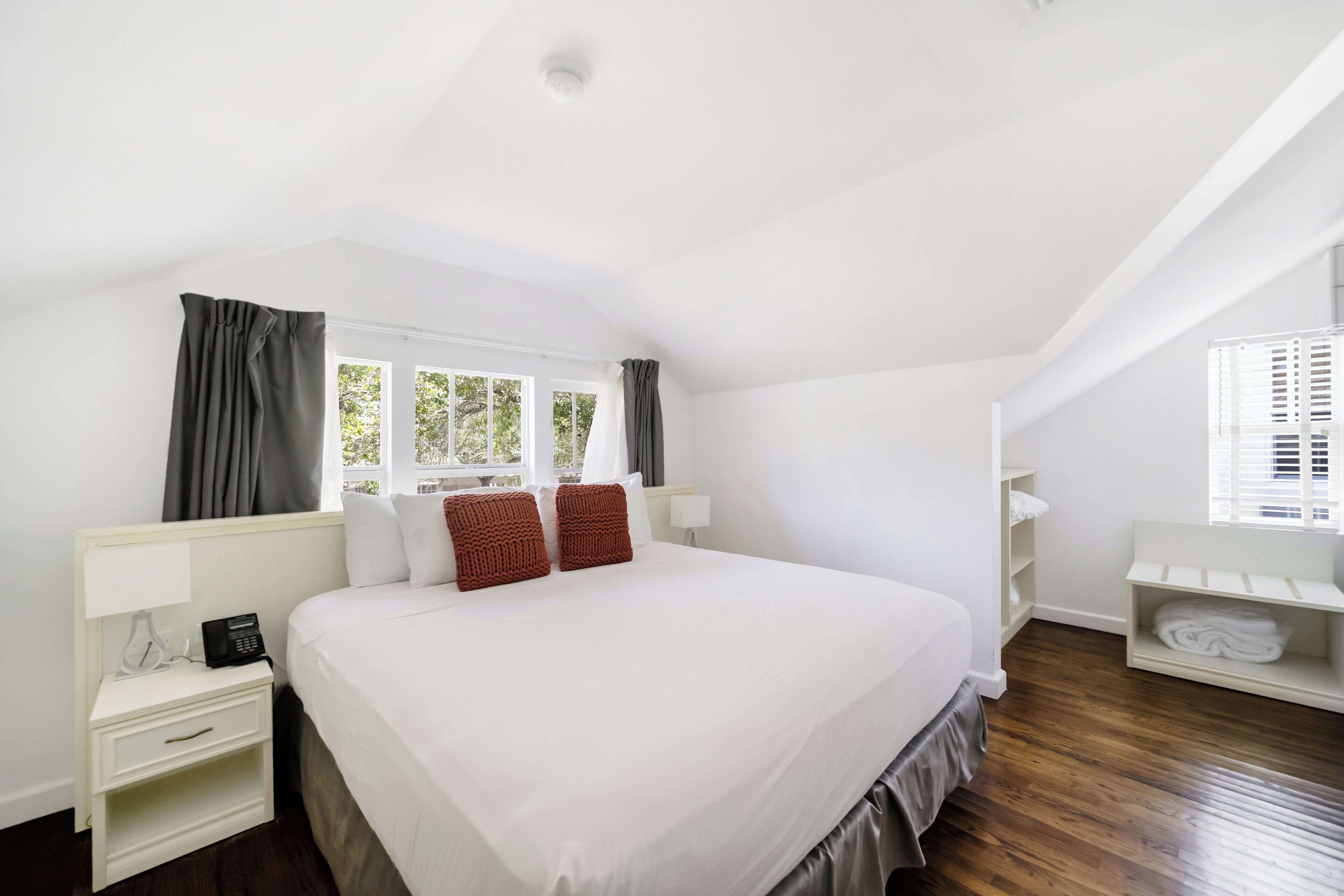 Family Apartment, 2 Bedrooms, Kitchen | Egyptian cotton sheets, premium bedding, down comforters, pillowtop beds