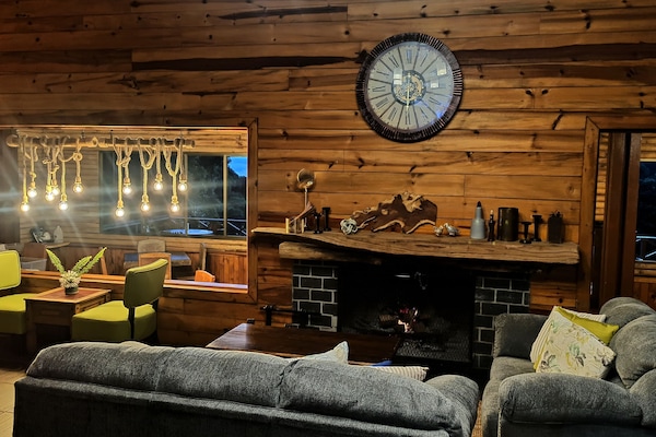 Breakfast, lunch and dinner served