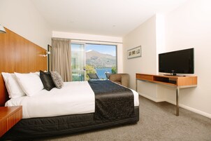 1 habitación, sistema de insonorización y tabla de planchar con plancha 