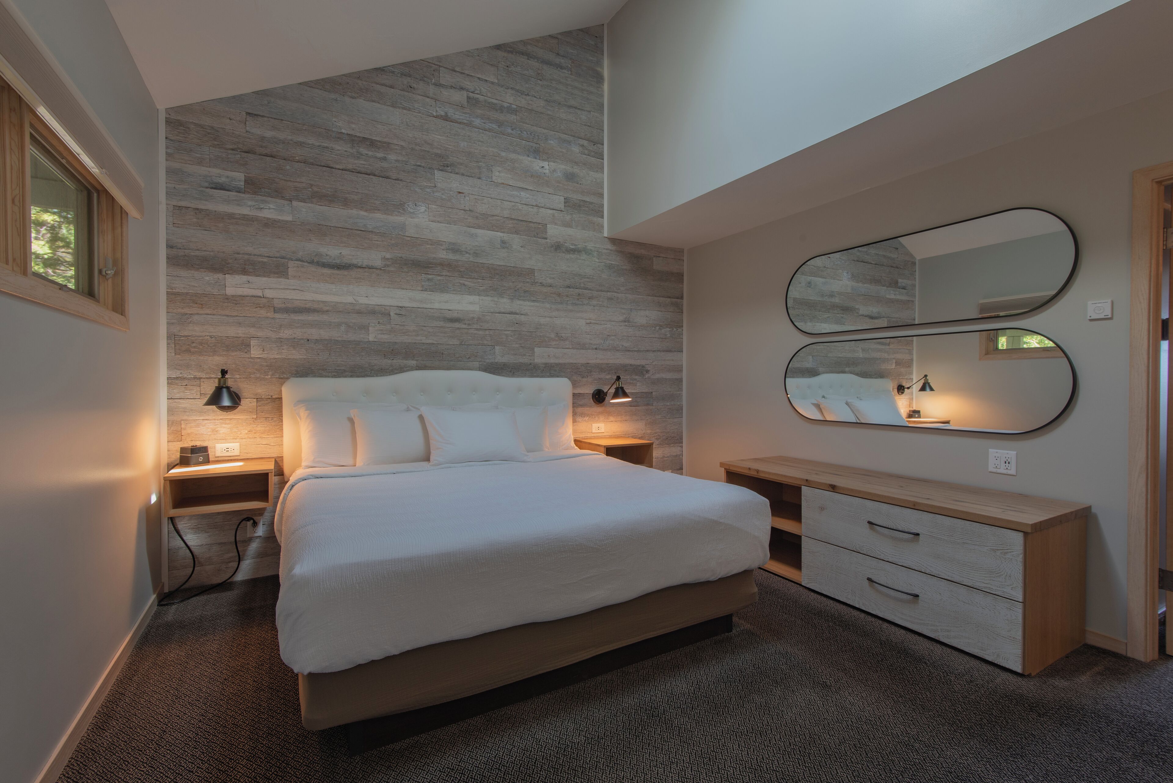 Suite, 2 Bedrooms, Bay View (2nd Floor with Fireplace & Jetted Tub) | Premium bedding, pillowtop beds, free WiFi, bed sheets