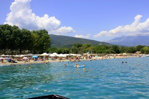 Una playa cerca