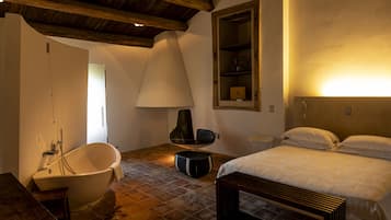 Junior Suite | Frette Italian sheets, hypo-allergenic bedding, down comforters