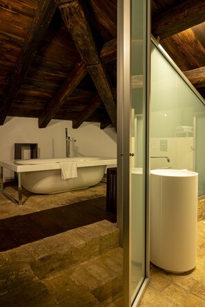 Habitació doble estàndard | Llençols italians de la marca Frette i roba de llit hipoal·lergògena 