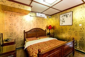 Luxury Double Room | Individually decorated, individually furnished, desk, iron/ironing board - Imperial Courtyard Hotel (Beijing)