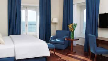Twin Room | In-room safe, iron/ironing board, free WiFi, bed sheets