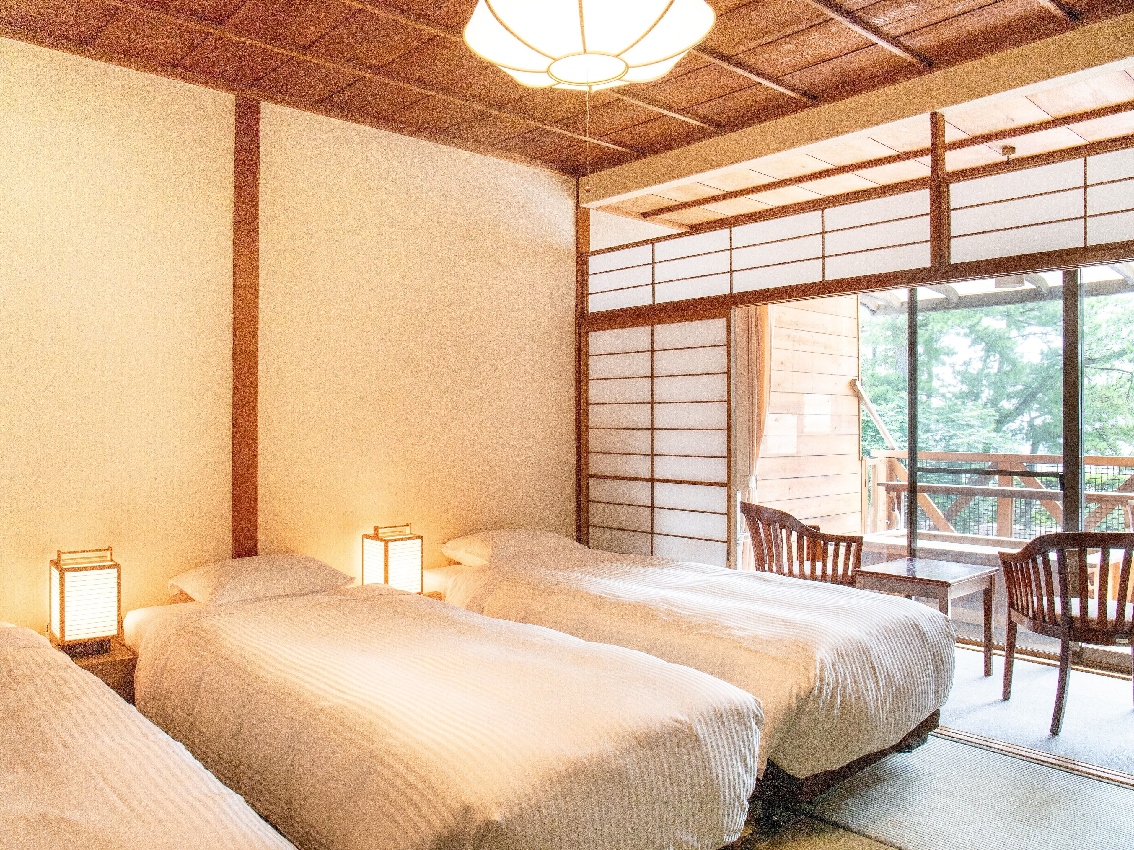 客房内保险箱、免费 WiFi、床单