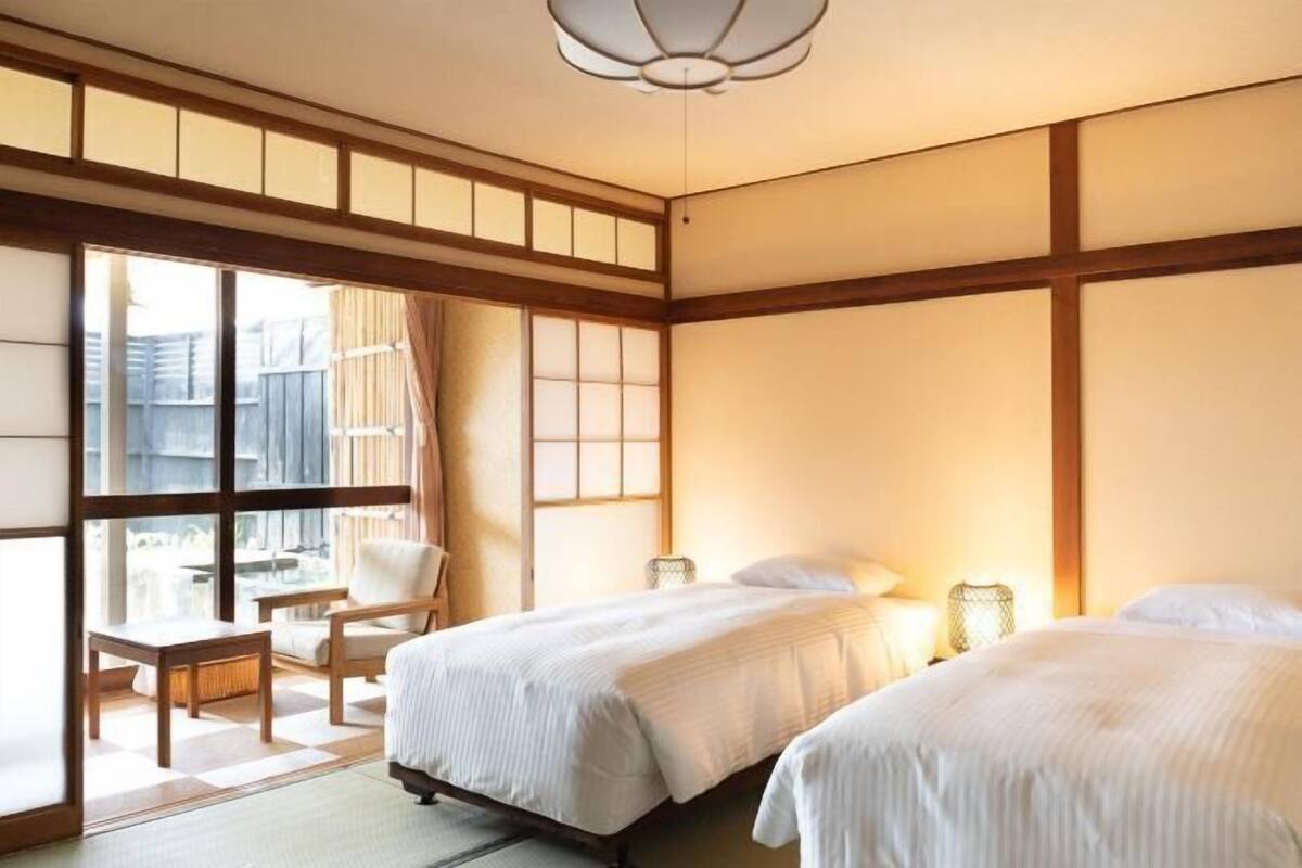In-room safe, free WiFi, bed sheets