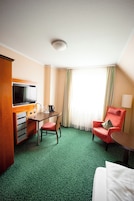 Classic-Zimmer | Allergikerbettwaren, Minibar, Zimmersafe, Schreibtisch
