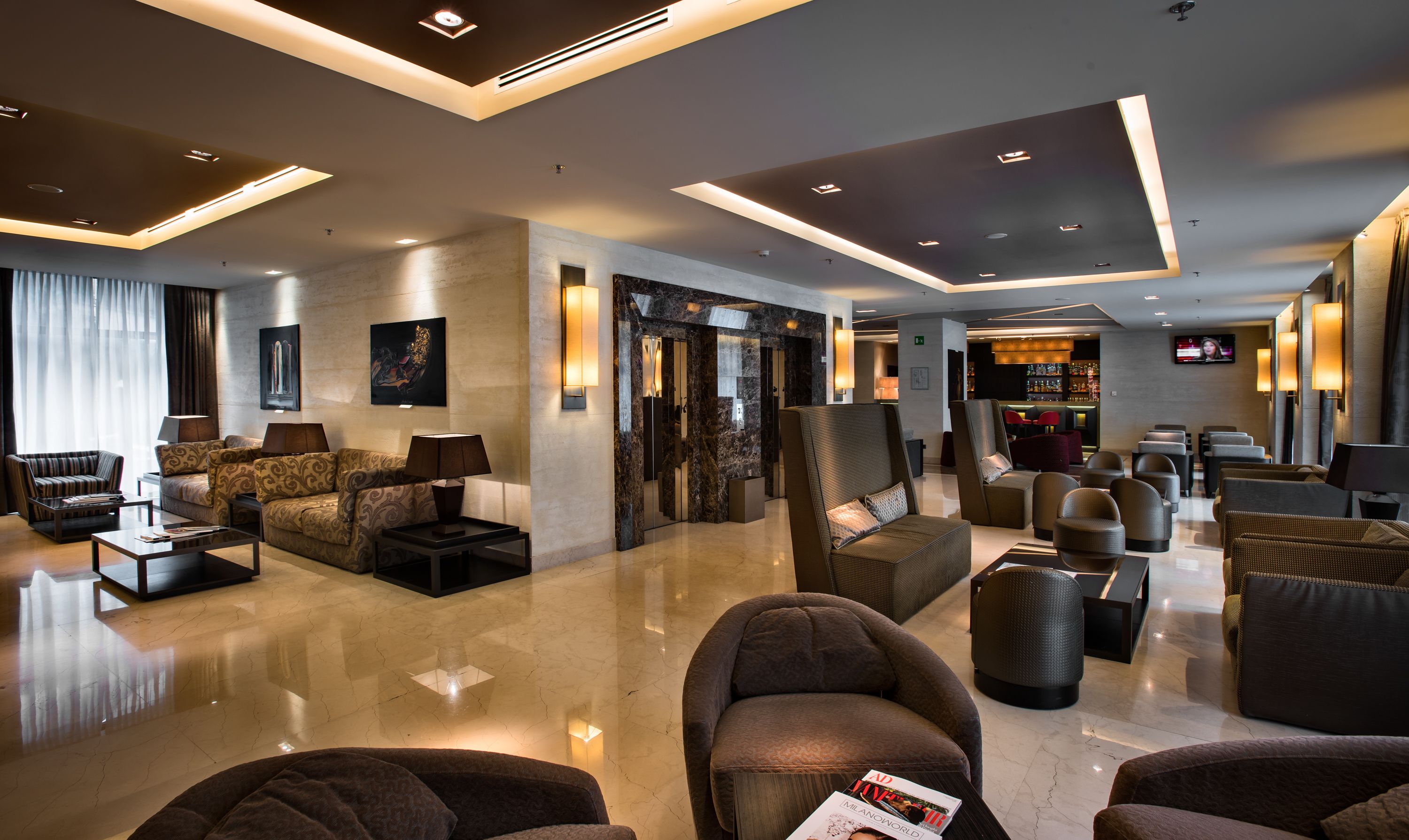 Lobby-lounge
