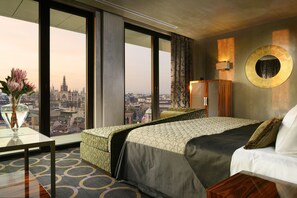 Premium bedding, down duvets, minibar, in-room safe - Uptown Palace (Milan)