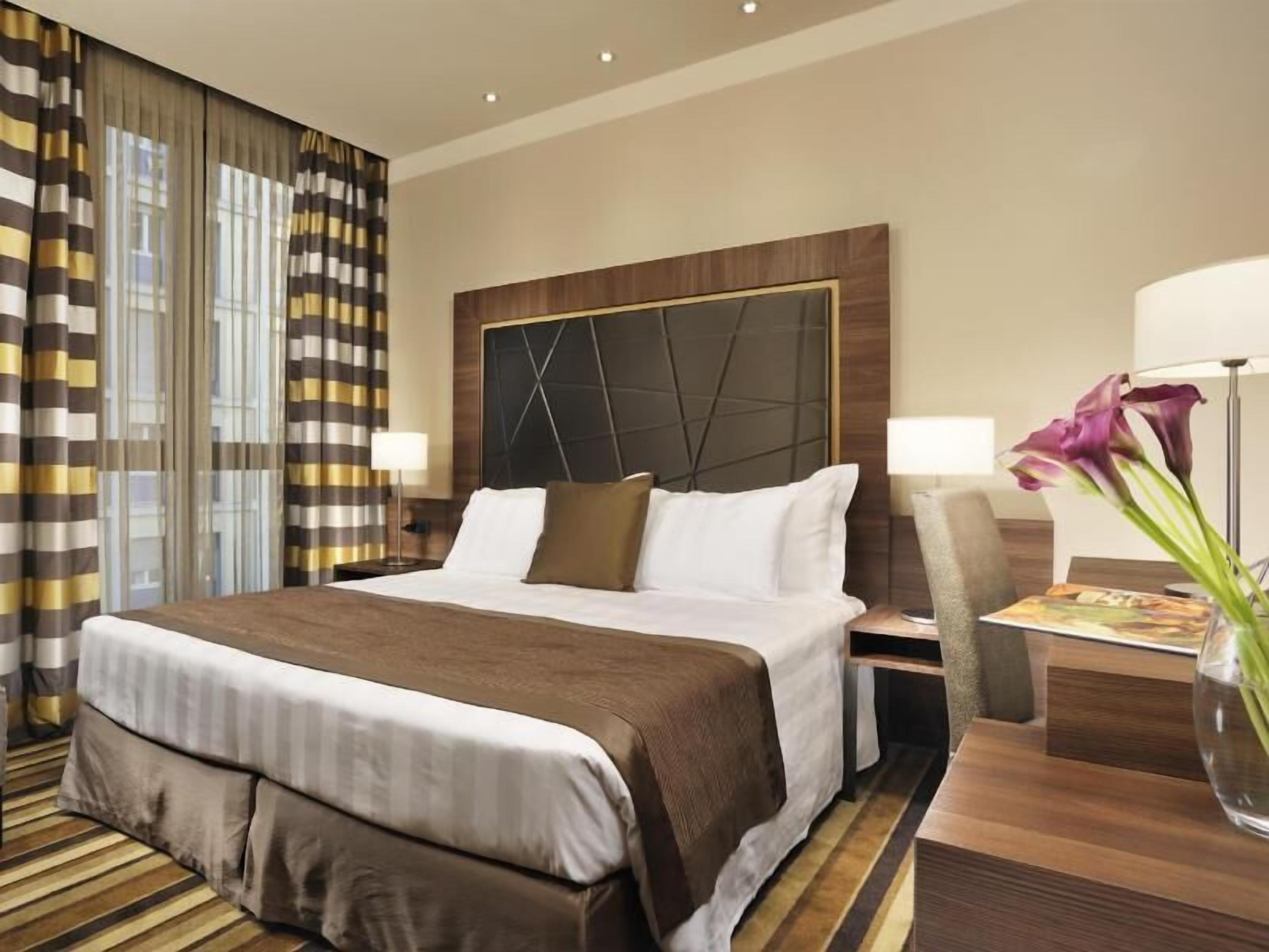 Sängtillbehör av högsta kvalitet, duntäcken och minibar