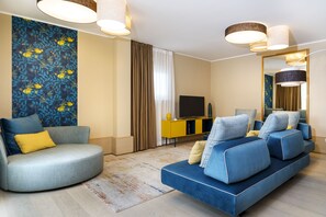 Premium bedding, minibar, in-room safe, desk