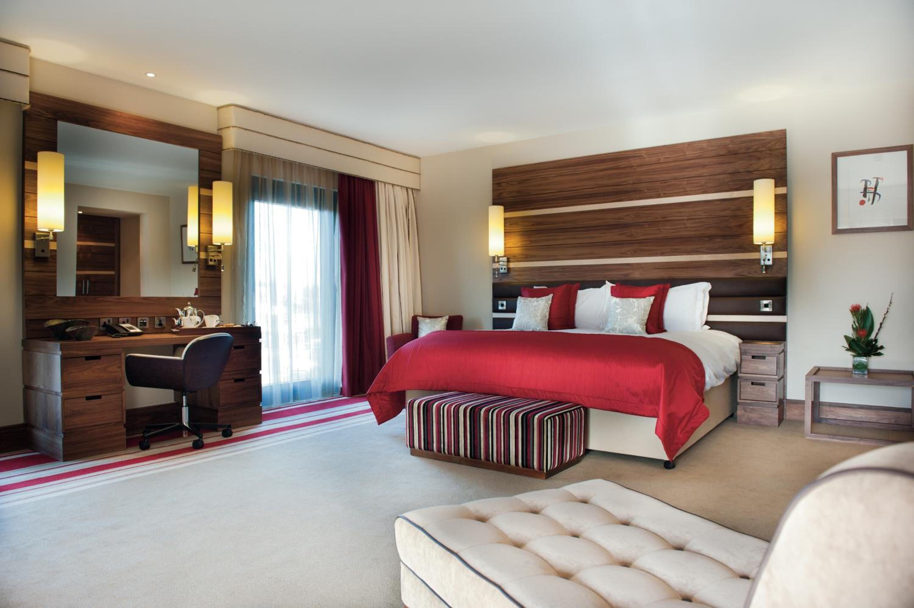 deluxe double room, 1 king bed | premium bedding, memory-foam beds, in-room safe, desk