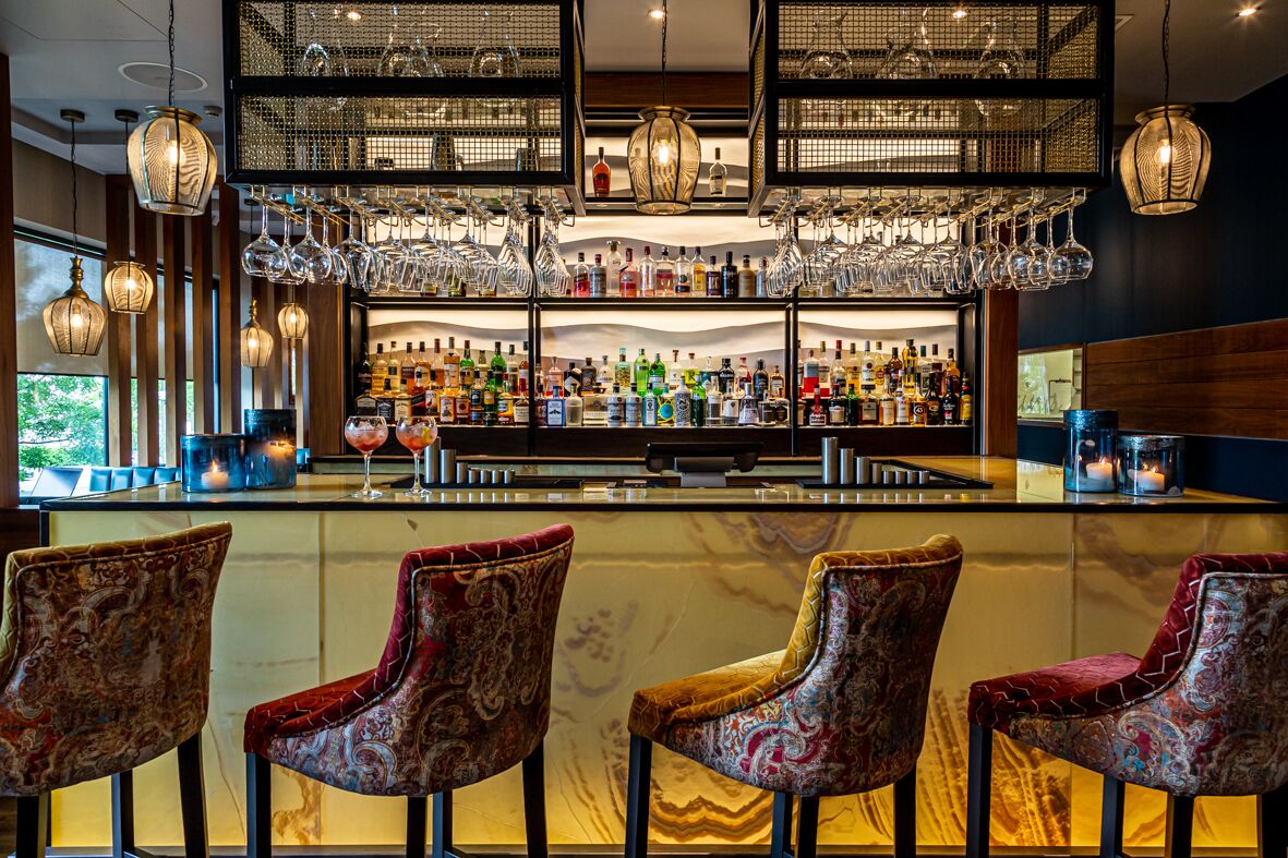 breakfast, lunch and dinner served