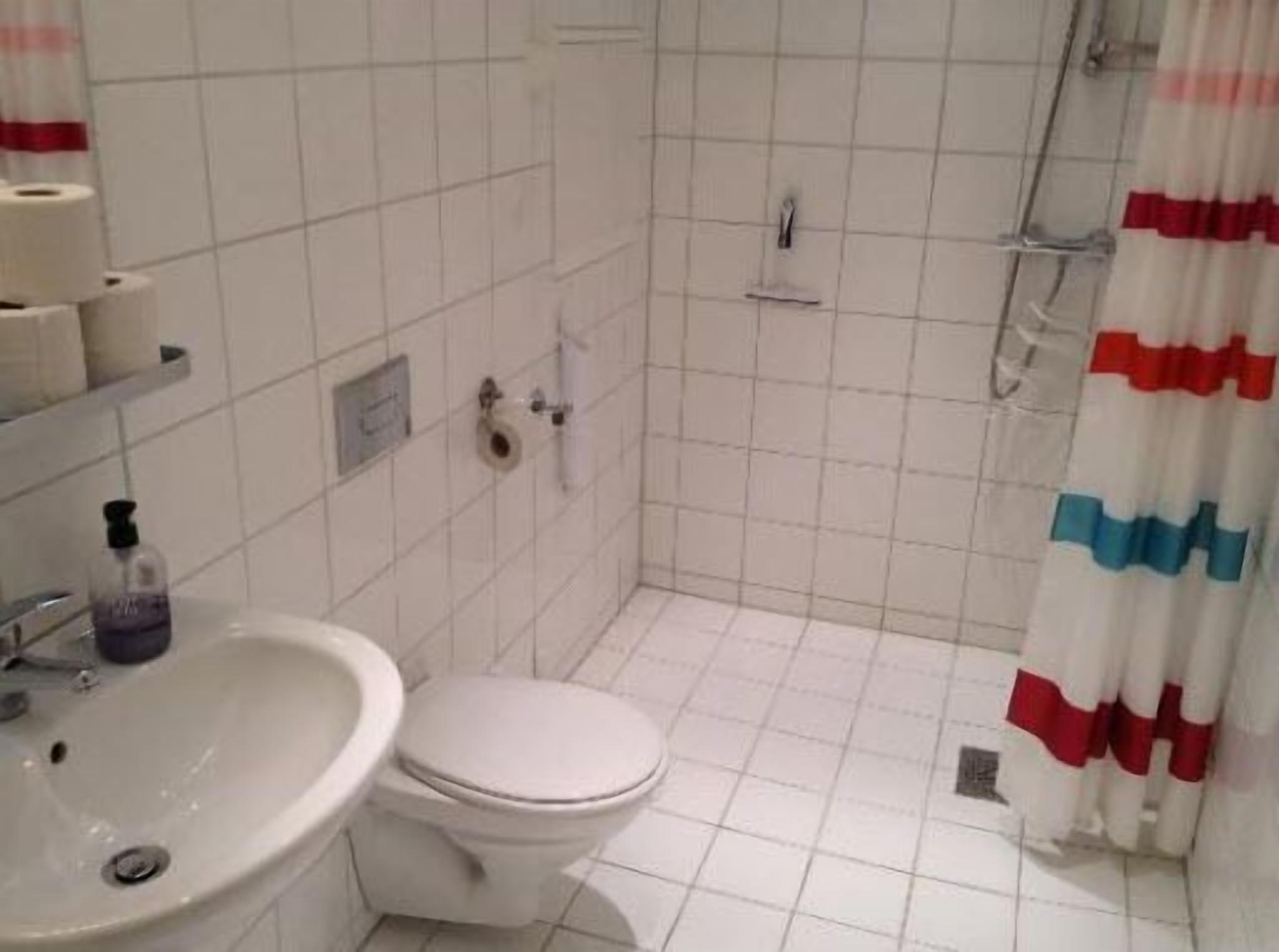Appartement Standard, 3 chambres | Salle de bain