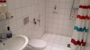 Standard-Apartment, 3Â Schlafzimmer | Badezimmer