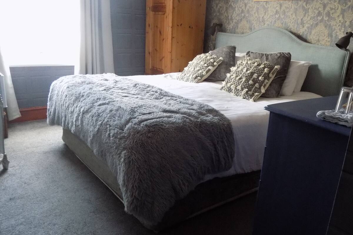 Double Room (Renaissance Superking)