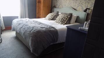 Double Room (Renaissance Superking)