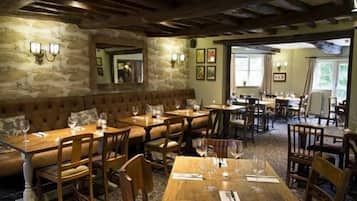 Se sirven desayunos, comidas y cenas