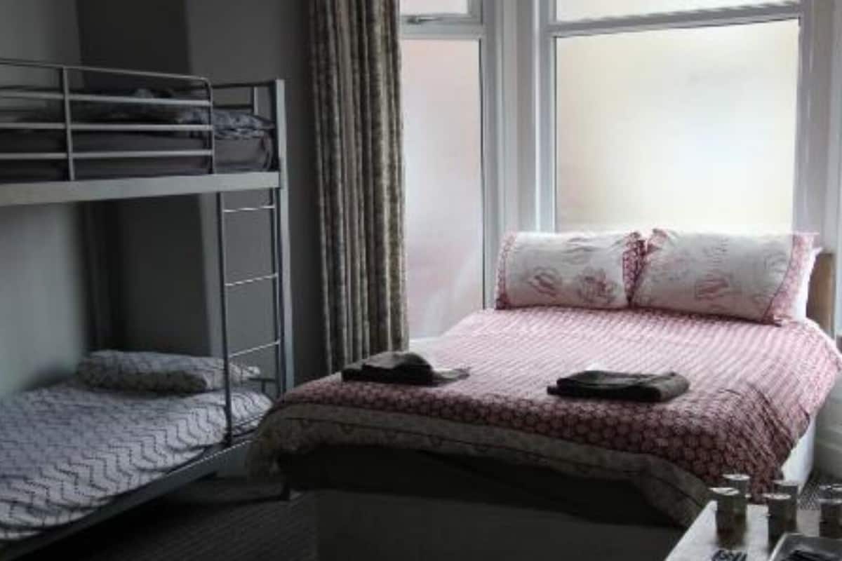 Family Room, Multiple Beds