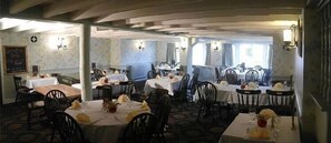Restaurant - The Red Lion (Lincoln)