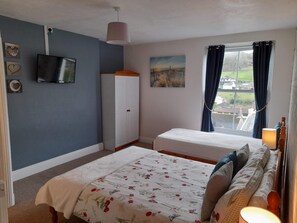 Free WiFi, bed sheets - Saffron House Hotel (Ilfracombe)