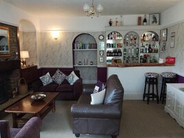 Bar (en el alojamiento)