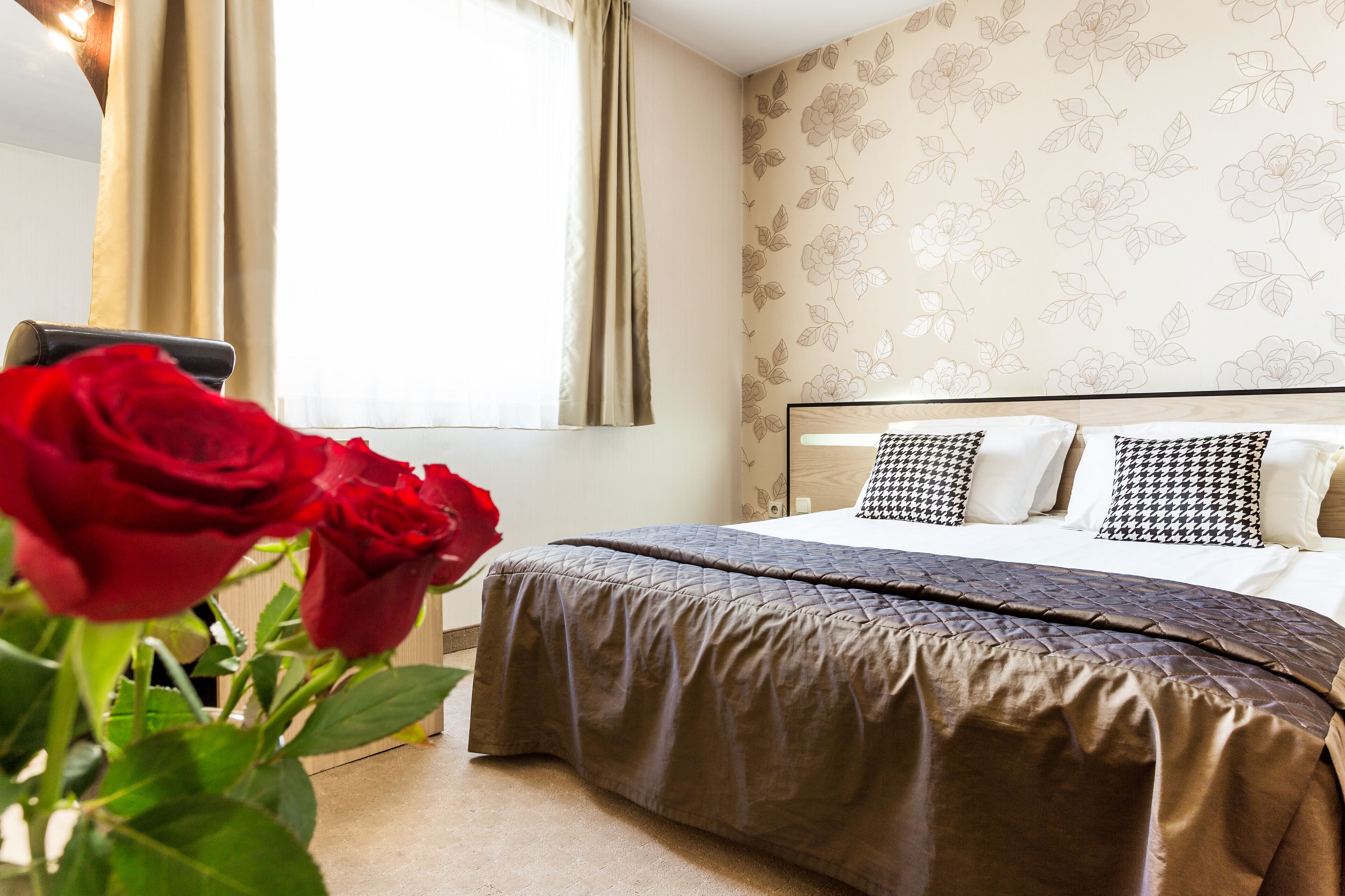 Minibar, in-room safe, desk, soundproofing