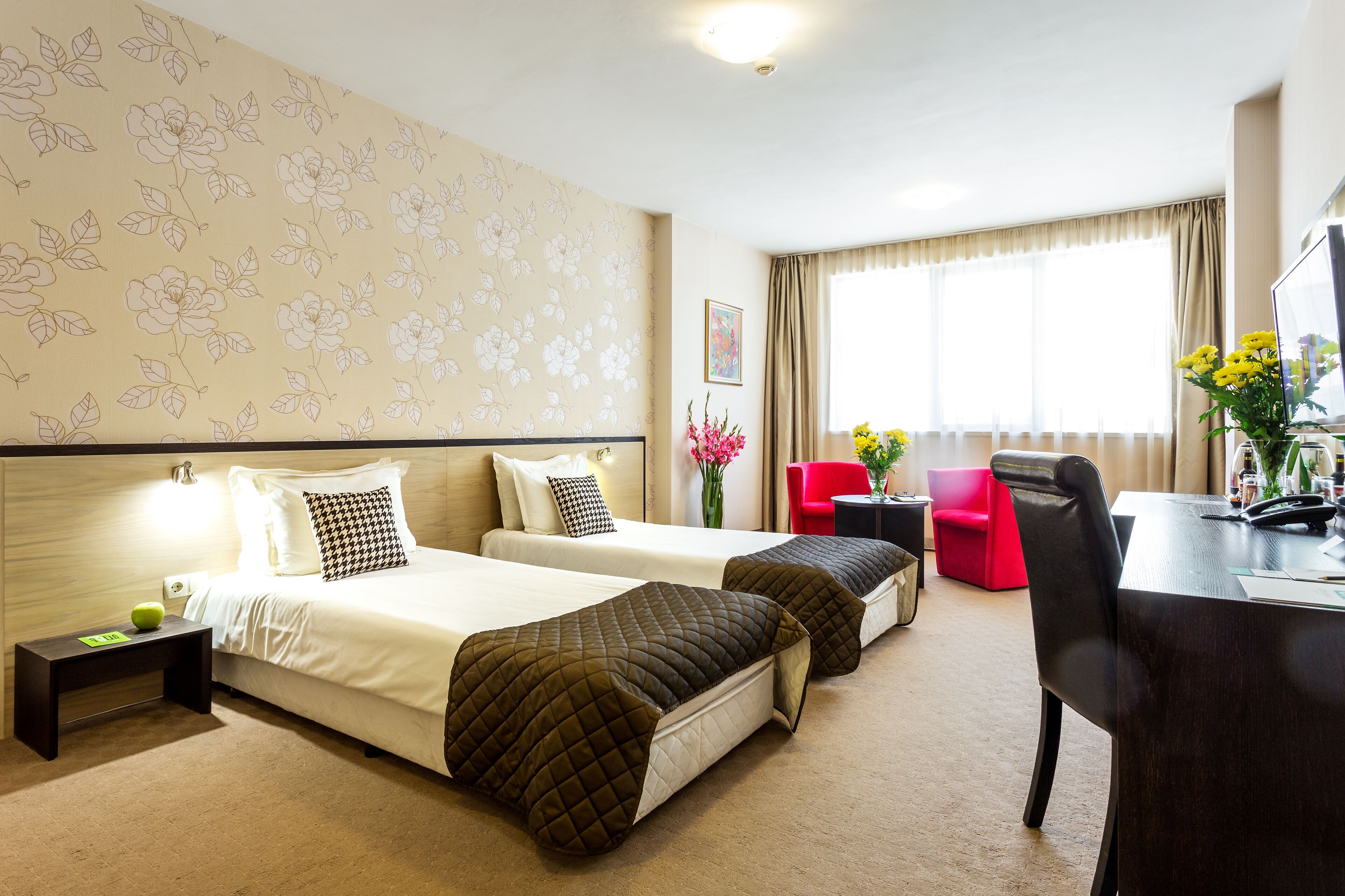 Minibar, in-room safe, desk, soundproofing
