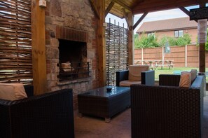 Garden - Crossways Inn (Highbridge)