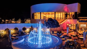 3 restoran, melayani sarapan, makan siang; sajian masakan Mediterania