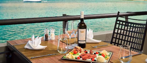 3 restaurants, breakfast, lunch, dinner served; Mediterranean cuisine