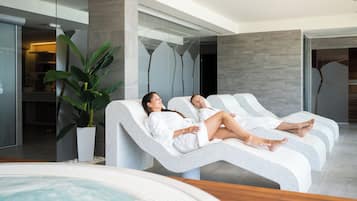 Behandlungsräume für Paare, Sauna, Whirlpool, Dampfbad