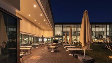 Se sirven desayunos, almuerzos y cenas