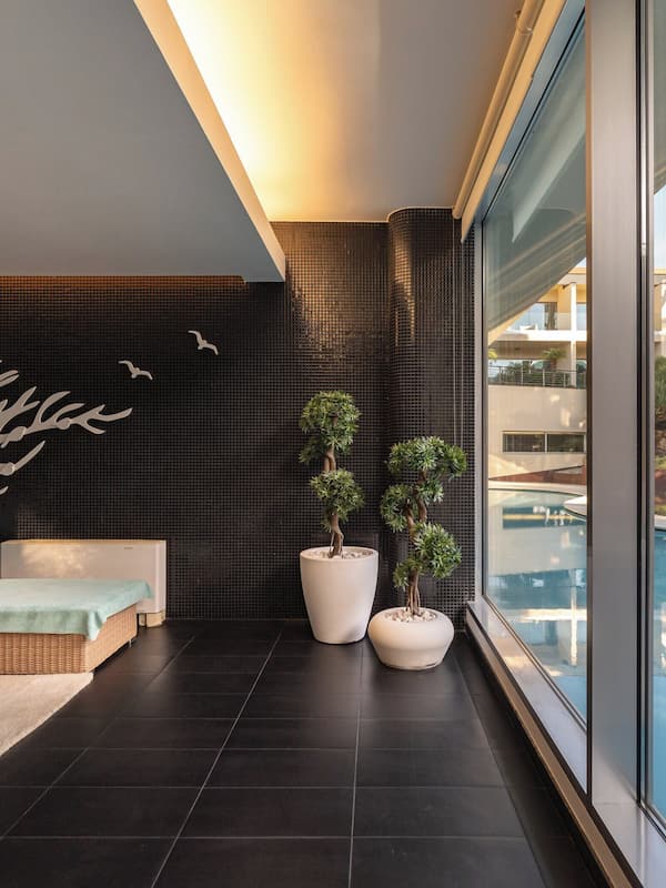 Couples treatment rooms, Turkish bath, body treatments, aromatherapy