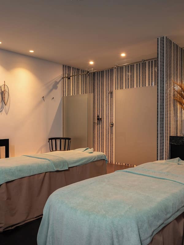 Couples treatment room(s), Turkish bath/hammam, body treatments