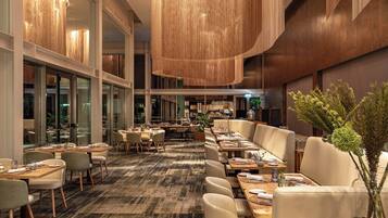 Breakfast, lunch and dinner served