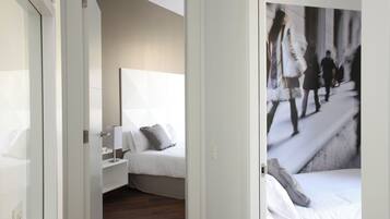 Down duvets, in-room safe, blackout curtains, soundproofing