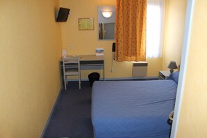 Chambre Standard double | Bureau, rideaux d’obscurcissement, système d’insonorisation
