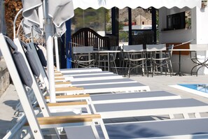 Sundeck - Aretousa Villas (Santorini)