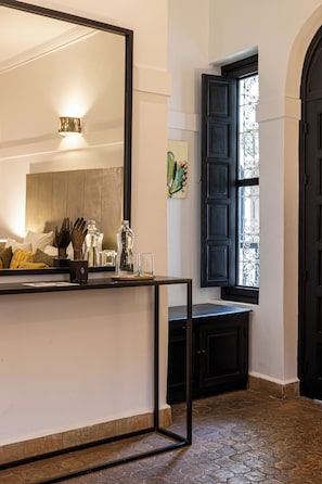 Suite (Saadienne) | In-room safe, iron/ironing board, free WiFi, bed sheets - Riad O (Marrakech)