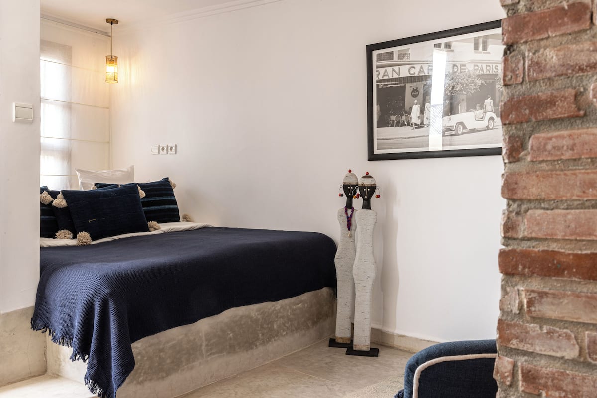 Double Room (Tanger) | 2 chambres, coffres-forts dans les chambres, fer et planche à repasser