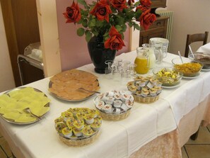 Breakfast, lunch and dinner served  - Hotel Venezia (Montecatini Terme)