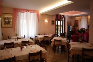 Breakfast, lunch and dinner served - Hotel Venezia (Montecatini Terme)