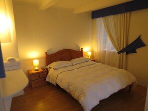 Double Ensuite Total View - Privada | Individually decorated, individually furnished, rollaway beds, WiFi - Montealegre (Valparaiso)