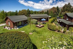 Property grounds - Alpine View Lodge (Wanaka)
